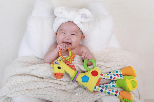 广州代怀试管生子九个月宝宝奶量多少